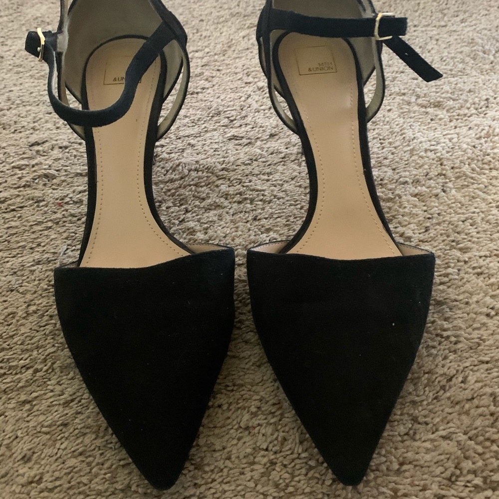 14th and Union Black Pumps